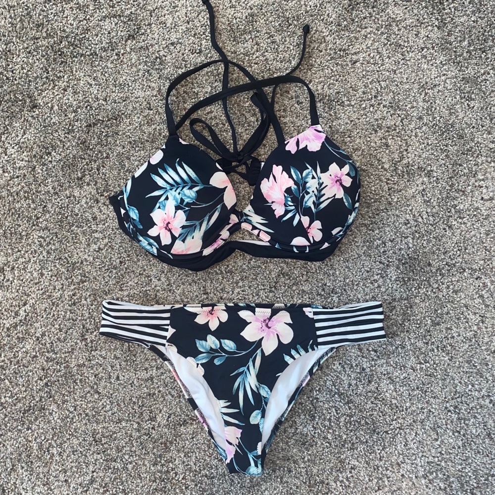 PINK VS Mini Cheekster Floral Bikini.